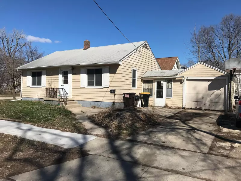 604 12th Ave SE, Rochester, MN 55904