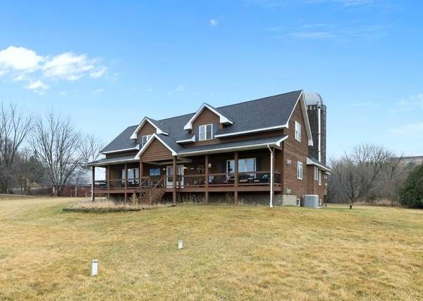 651 Tower RD, Troy Twp, WI 54016