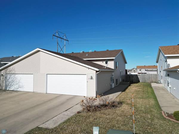 1931 52 ST S,  Fargo,  ND 58103