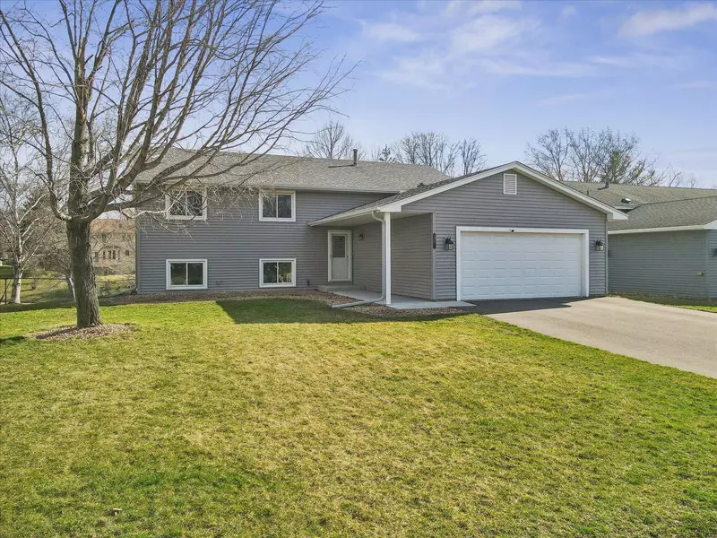 14618 Hanover LN, Apple Valley, MN 55124