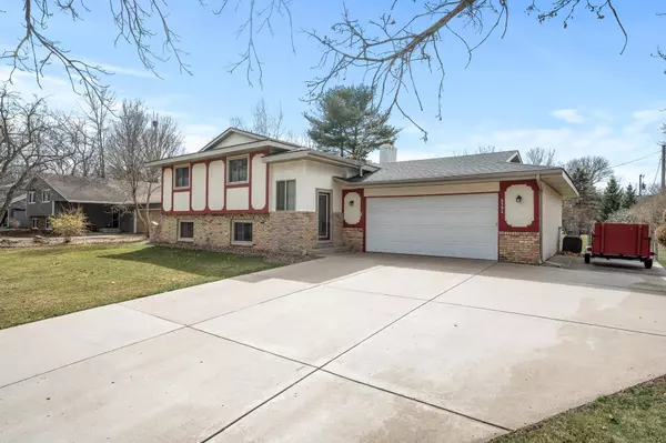 Mounds View, MN 55112,8392 Fairchild AVE