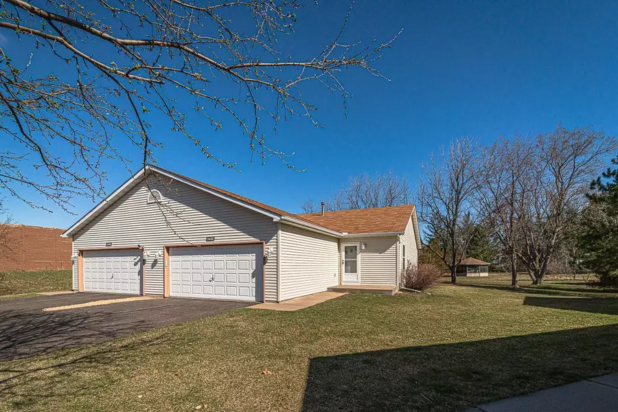 5432 Saxony CT, White Bear Twp, MN 55110