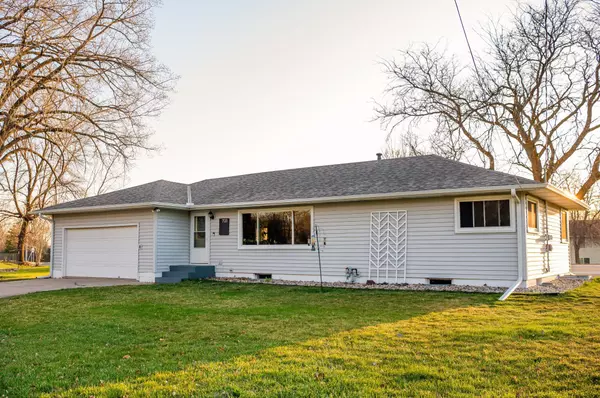 721 Madison ST SE, Watertown, MN 55388