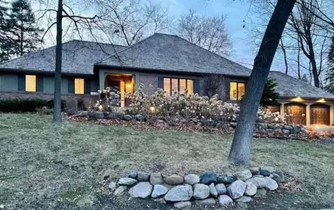 5200 Ridge RD, Edina, MN 55436