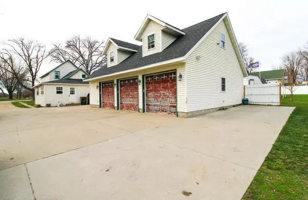 Melrose, MN 56352,222 5th AVE NE