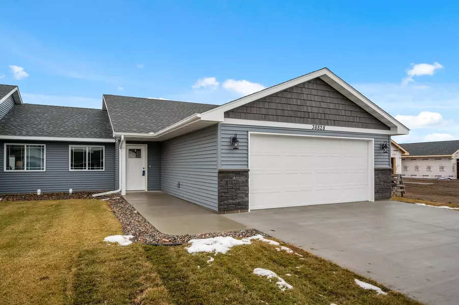 38852 Maple CT, North Branch, MN 55056