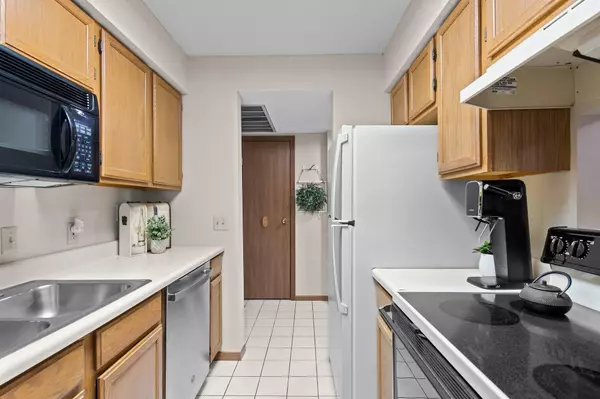 Rosemount, MN 55068,14575 Burma AVE W #204