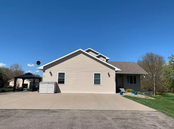 6560 115th AVE, Clear Lake, MN 55319