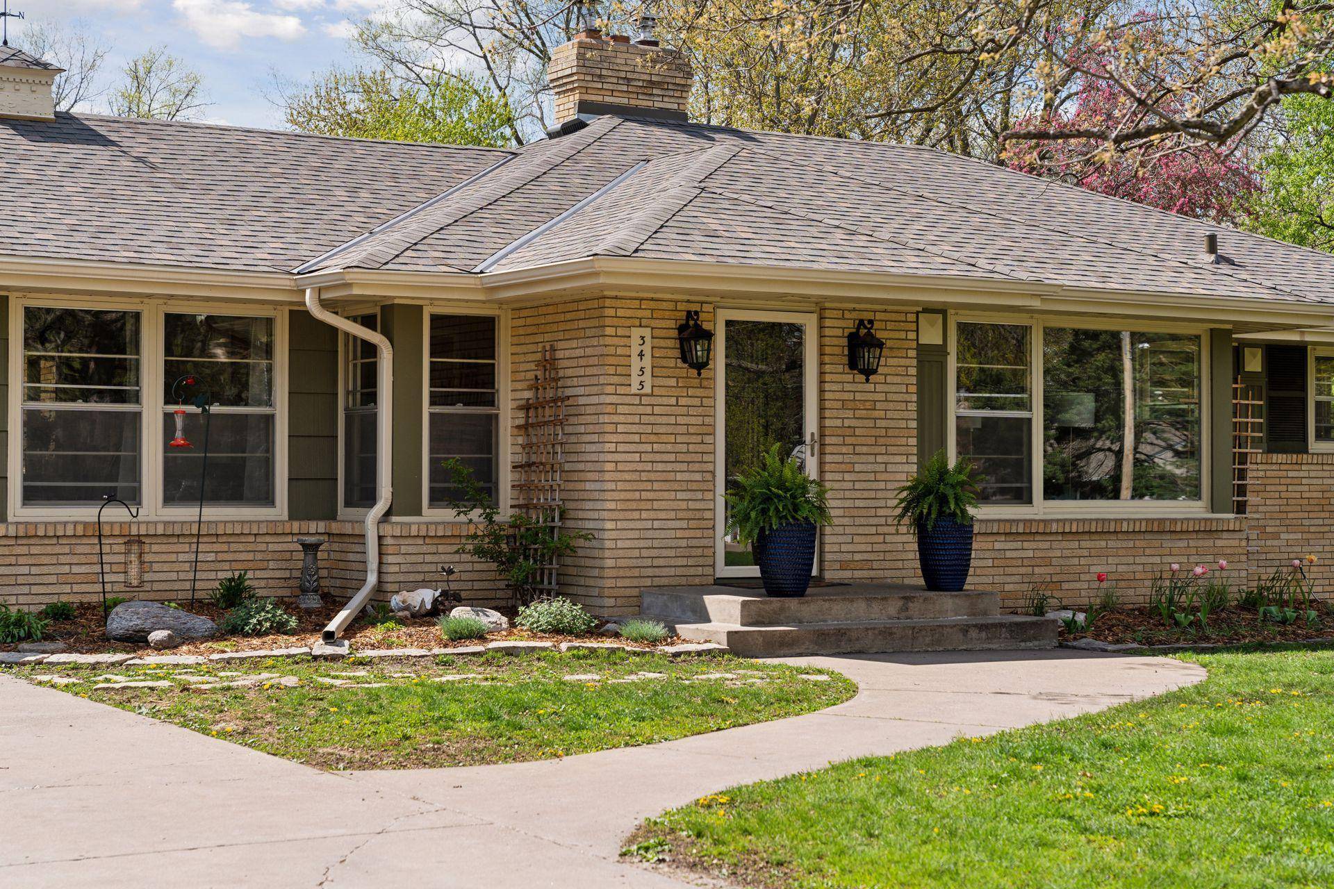 Arden Hills, MN 55112,3455 Glenarden RD