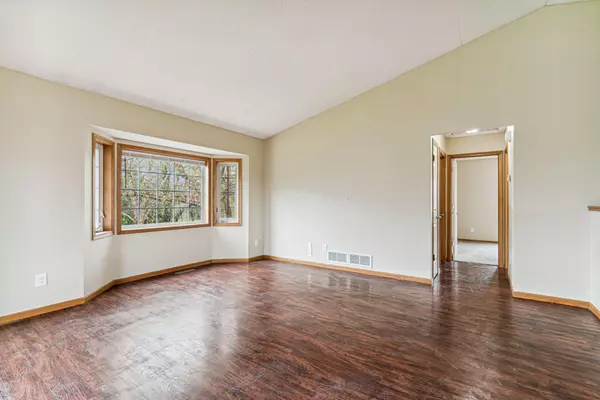 Watertown, MN 55388,204 Arnica DR