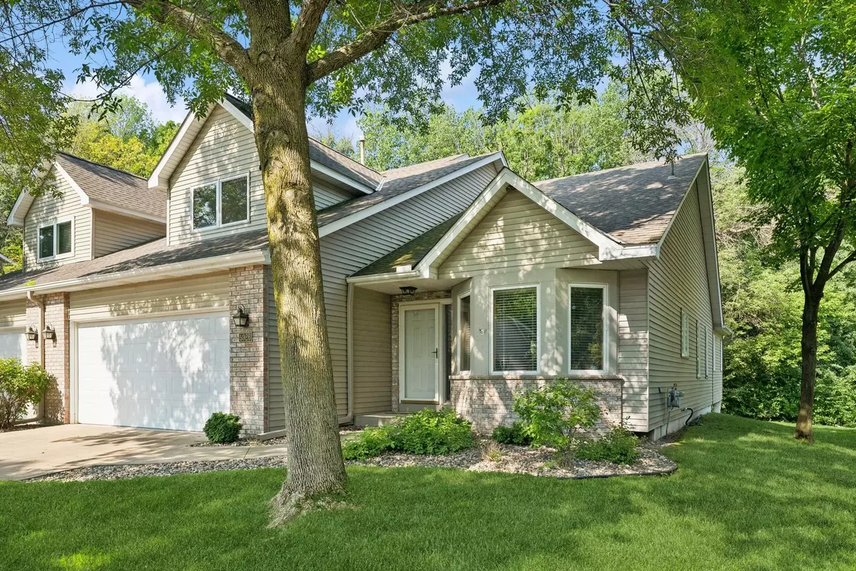 Minnetonka, MN 55343,5926 Bren CIR