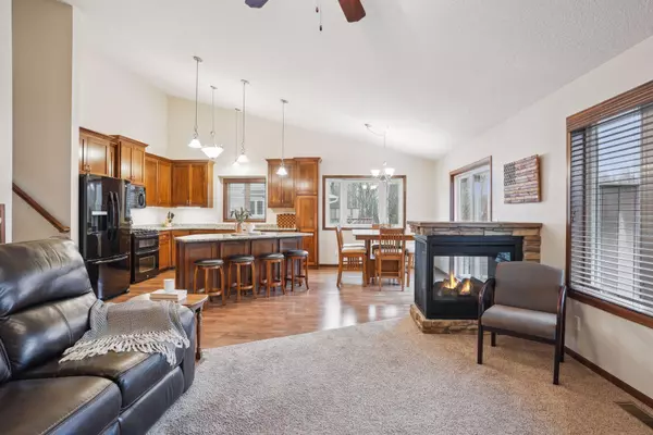 Lino Lakes, MN 55014,7866 Nancy CT