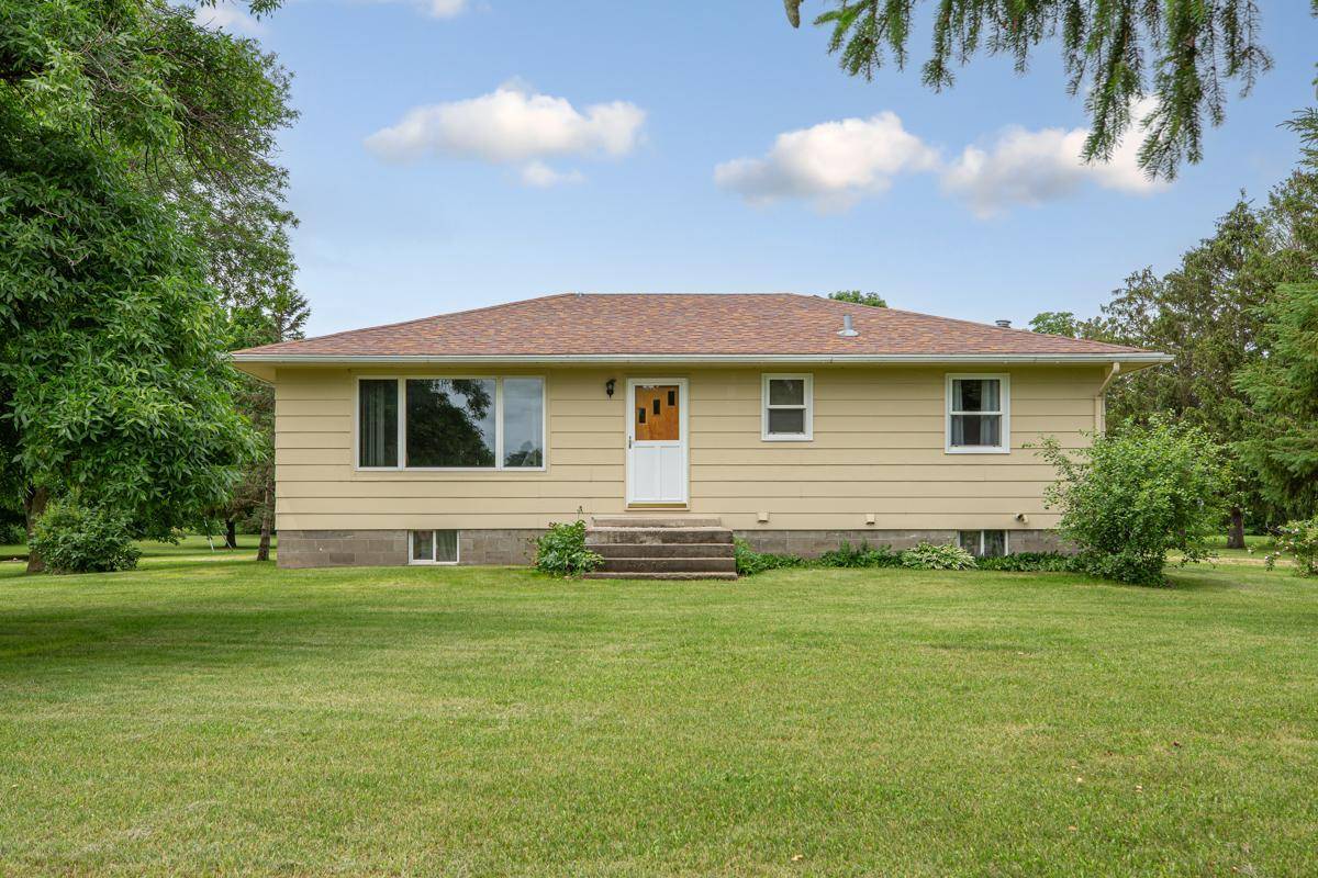 Faribault, MN 55021,5433 Elkton TRL