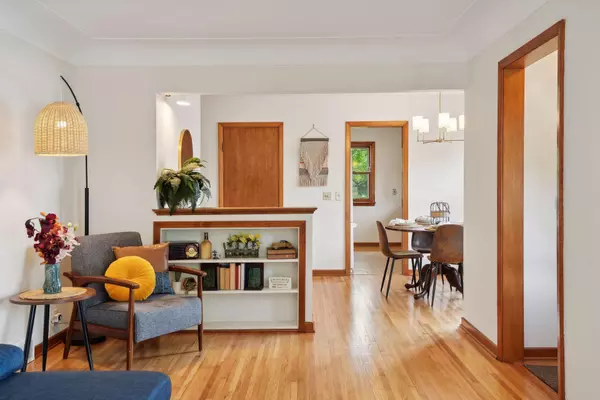 Minneapolis, MN 55417,5157 28th AVE S