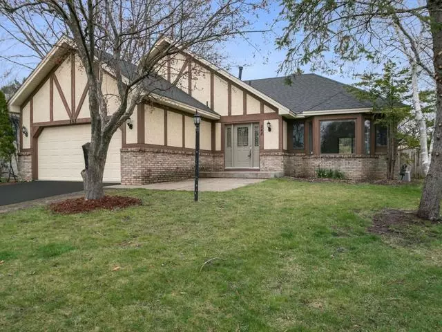 Woodbury, MN 55125,868 Winterberry CT