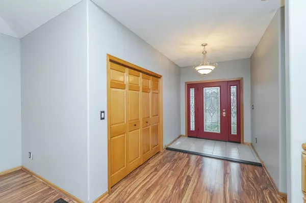 Kasson, MN 55944,805 23rd St CIR NE