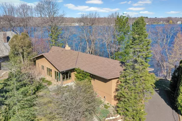 Little Canada, MN 55117,2437 Dianna LN