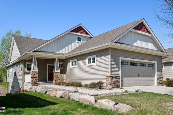 1352 Shadywood LN,  Waconia,  MN 55387