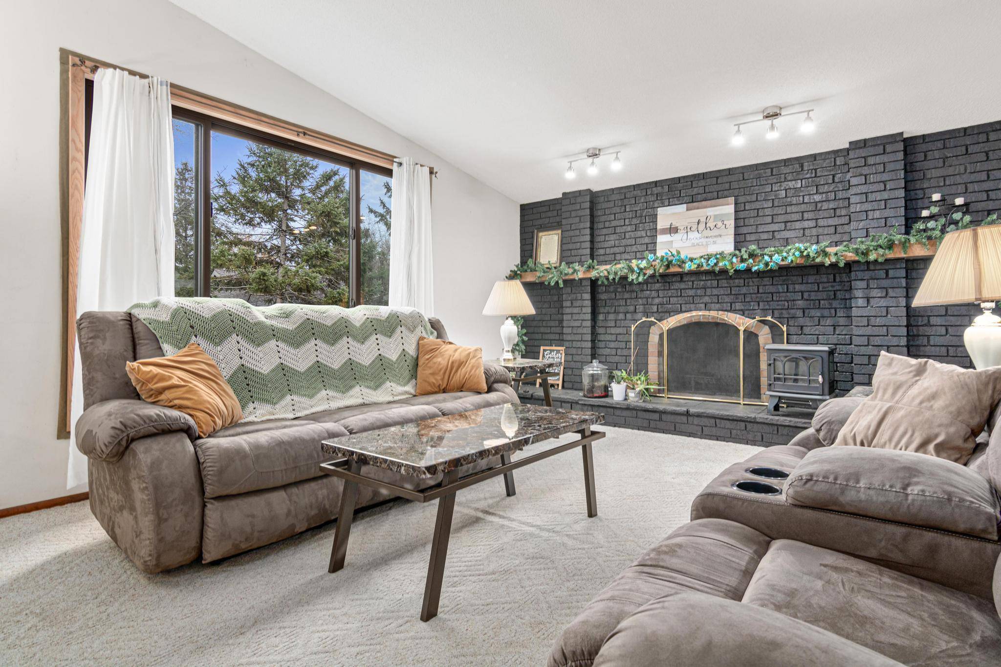 Maple Grove, MN 55369,6251 Meadowlark LN N