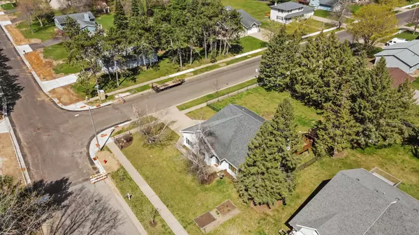 Eau Claire, WI 54701,1604 Meadow LN