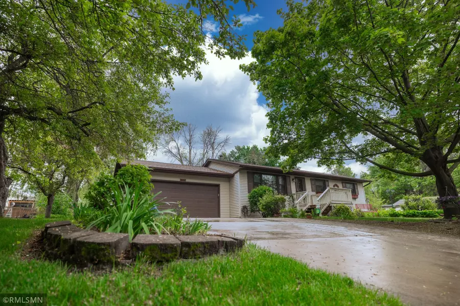 6791 Cedar Hills DR, Cannon Falls, MN 55009