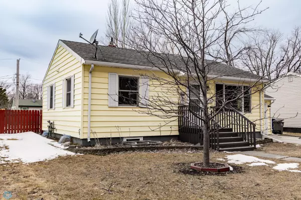 Moorhead, MN 56560,1111 10 1/2 ST N