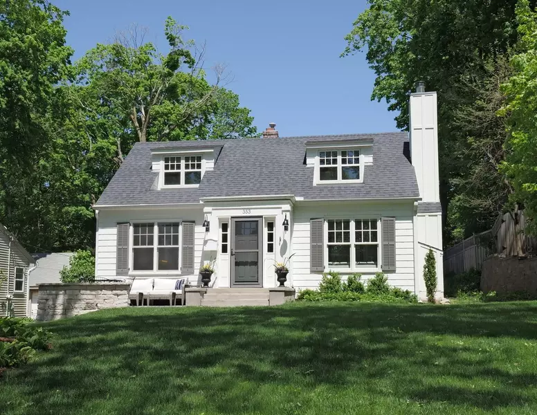 353 Park ST E, Wayzata, MN 55391