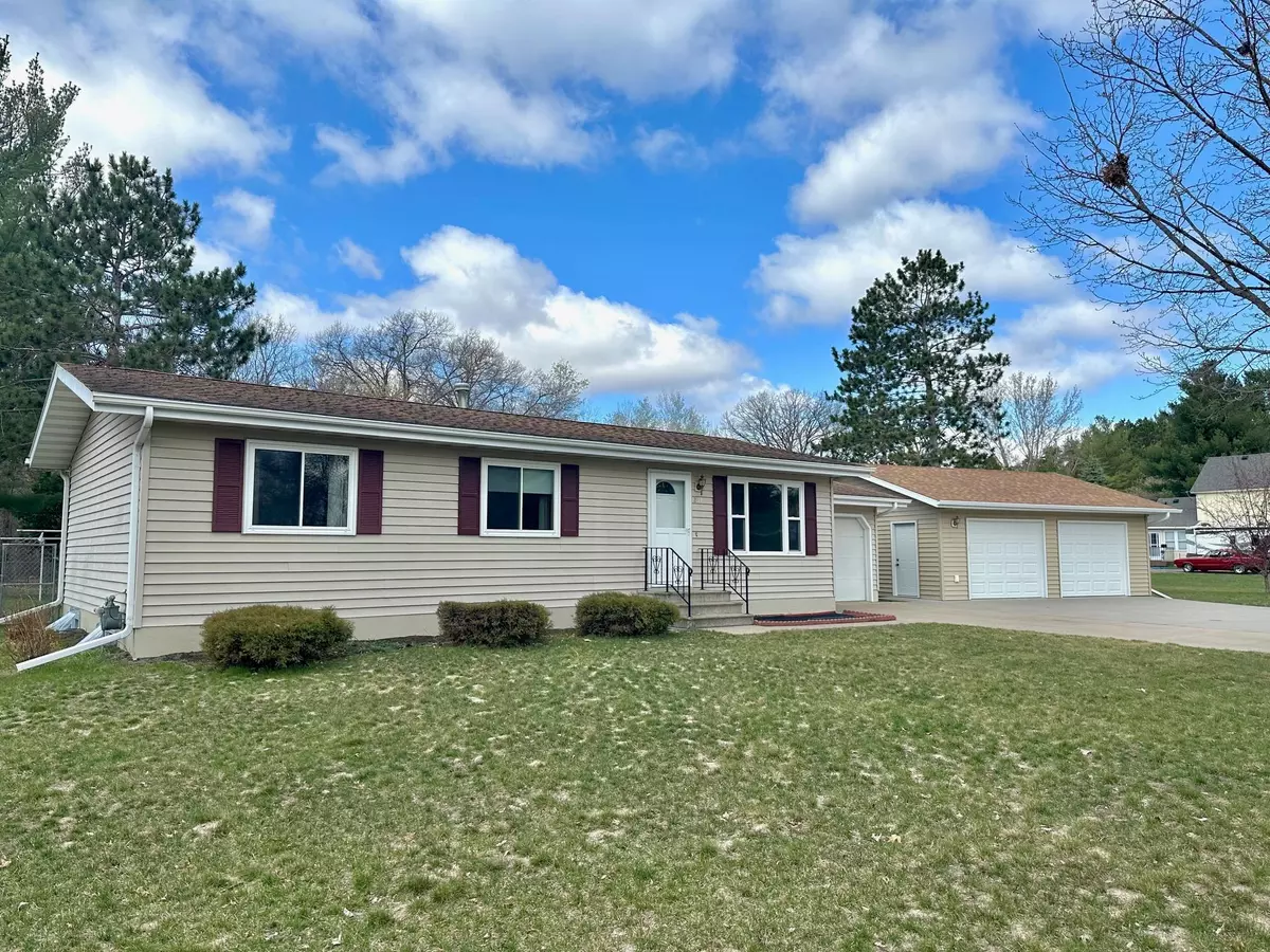 Little Falls, MN 56345,217 8th ST NW