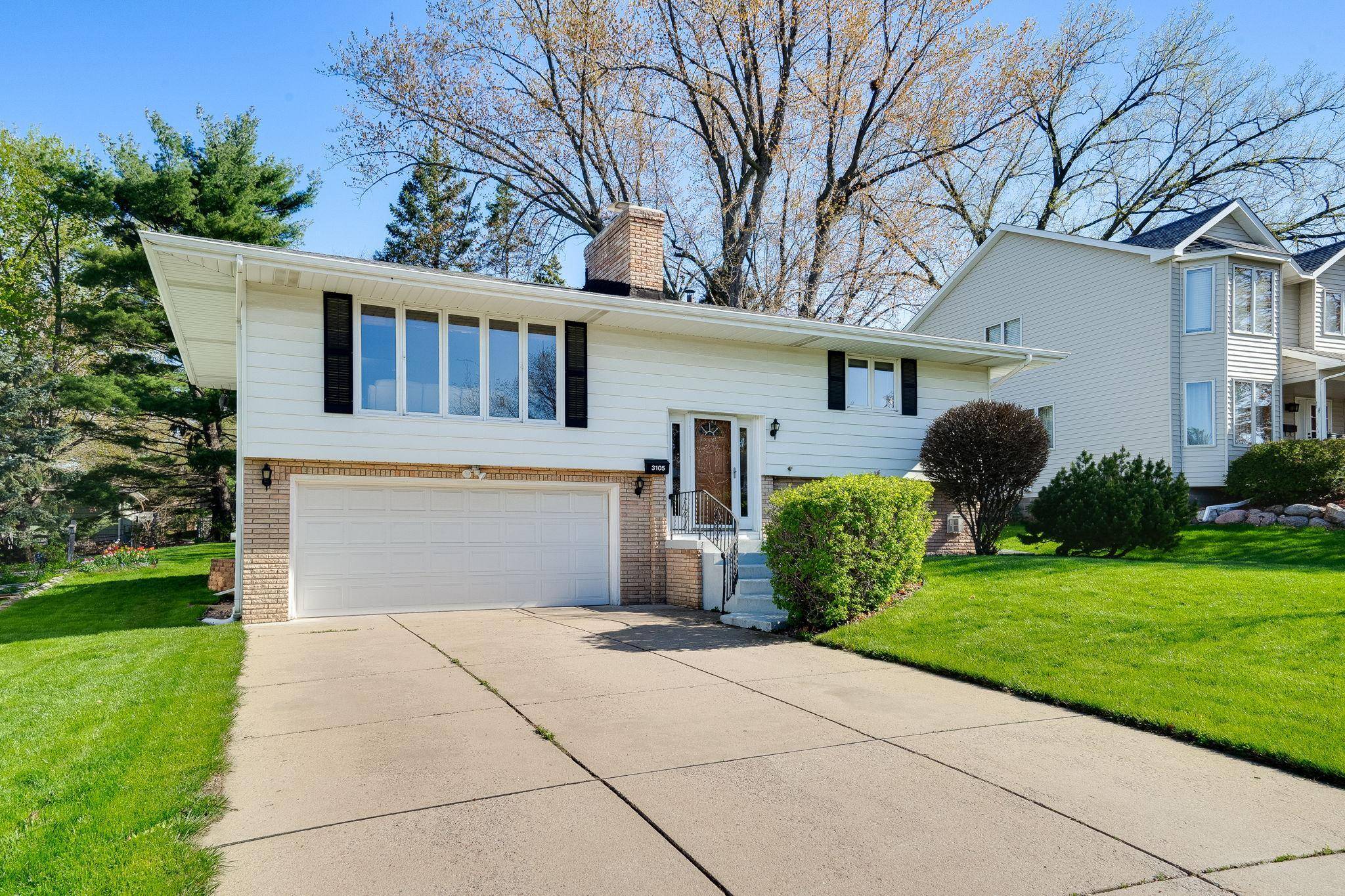 Saint Anthony, MN 55418,3105 Townview AVE NE