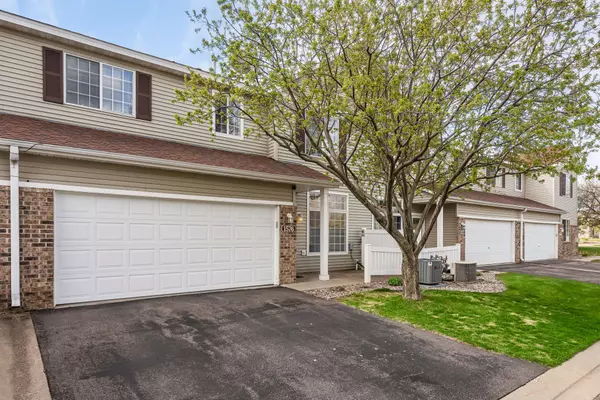 1576 Hummingbird ST,  Shakopee,  MN 55379