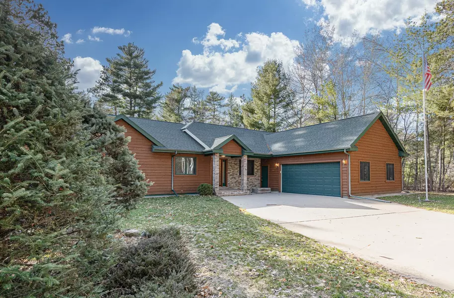 2075 White Pine Point TRL SW, Pine River, MN 56474