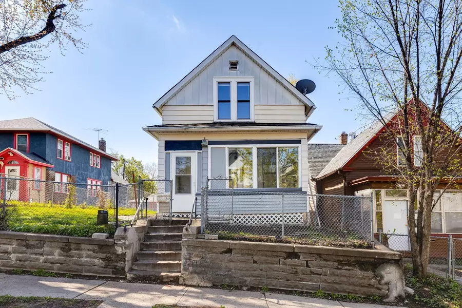 664 Cook AVE E, Saint Paul, MN 55106