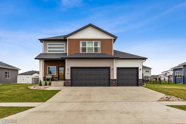 3051 Prairie Farms CIR S,  Fargo,  ND 58104