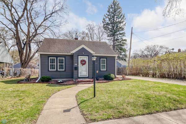 1118 11th AVE S,  Fargo,  ND 58103