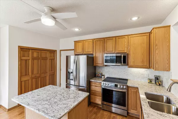 Plymouth, MN 55446,17866 38th AVE N