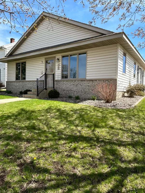 1085 S Main ST, Zumbrota, MN 55992