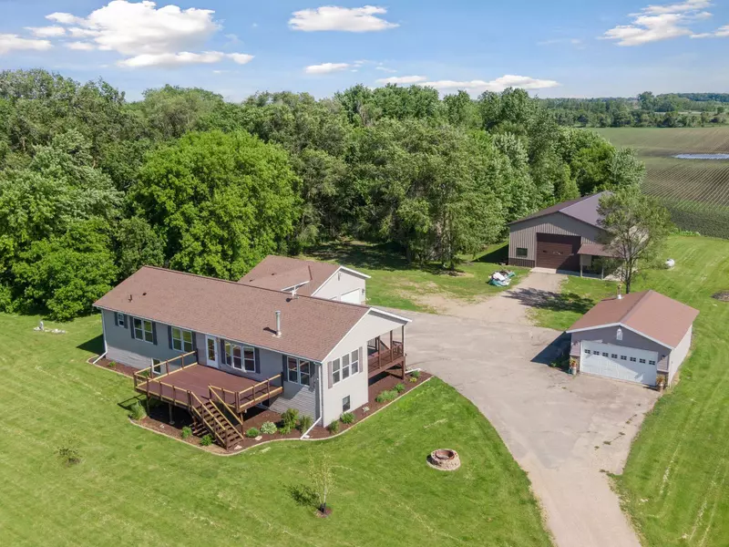 6502 220th ST, Winsted, MN 55395