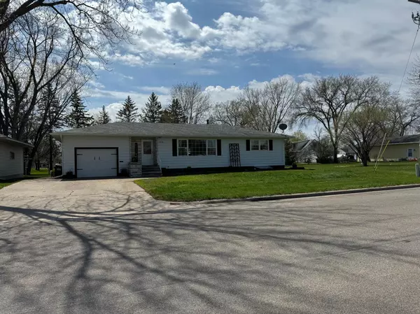 115 9th ST S,  Sauk Centre,  MN 56378