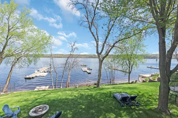 Saint Mary's Point, MN 55043,2179 River RD S