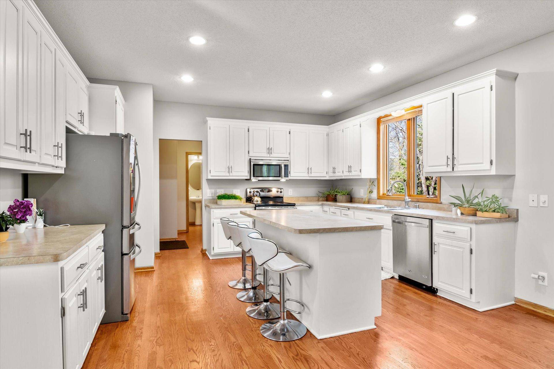 Savage, MN 55378,9219 Hillsboro WAY