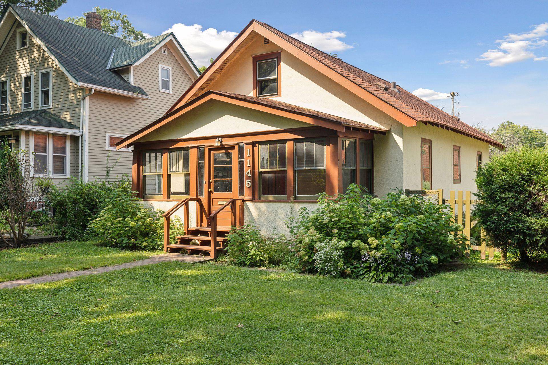 Saint Paul, MN 55108,1145 Raleigh ST