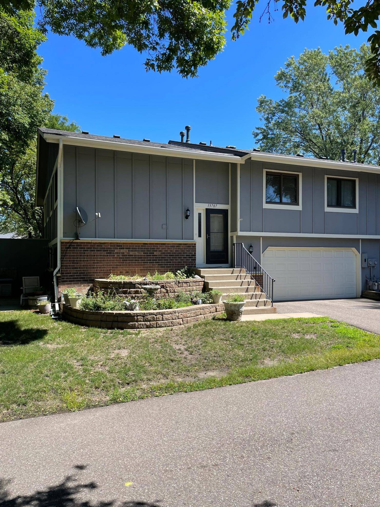 13707 78th AVE N, Maple Grove, MN 55311