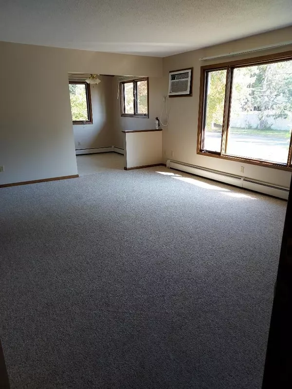 Hudson, WI 54016,623 13th ST S