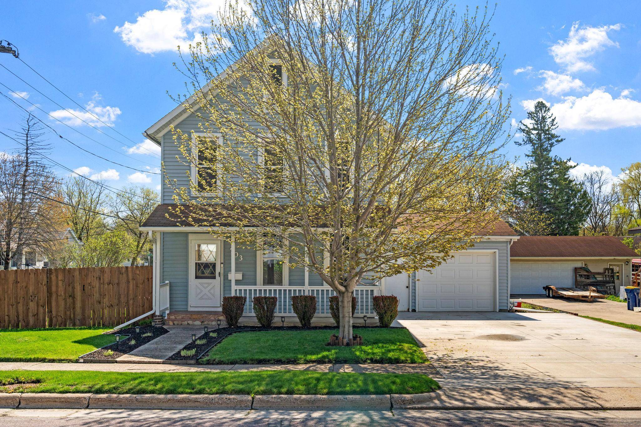 Faribault, MN 55021,703 Willow ST