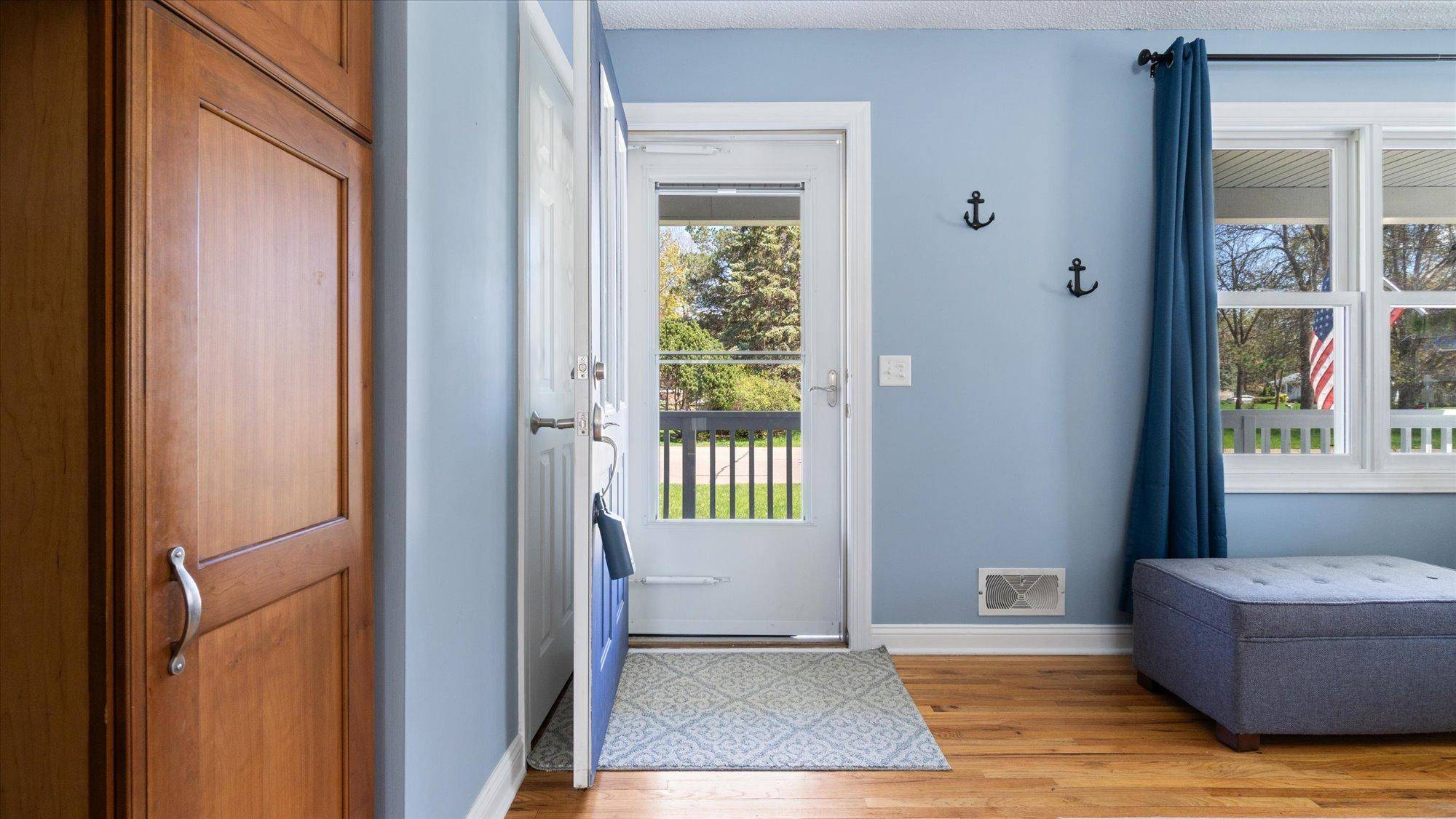 White Bear Lake, MN 55110,4815 Dillon ST