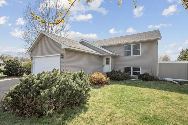 Roberts, WI 54023,701 Lacie D LN