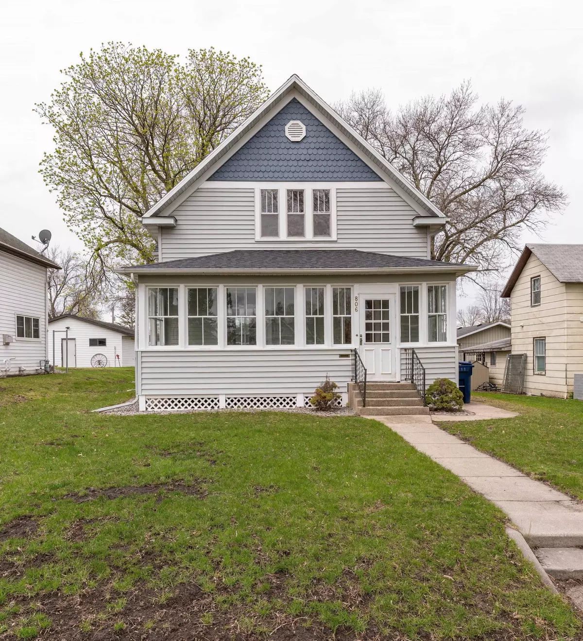Fergus Falls, MN 56537,806 S Union AVE