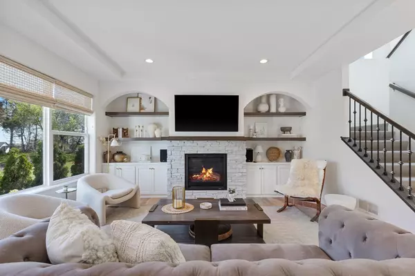 Eden Prairie, MN 55347,16562 Beverly DR