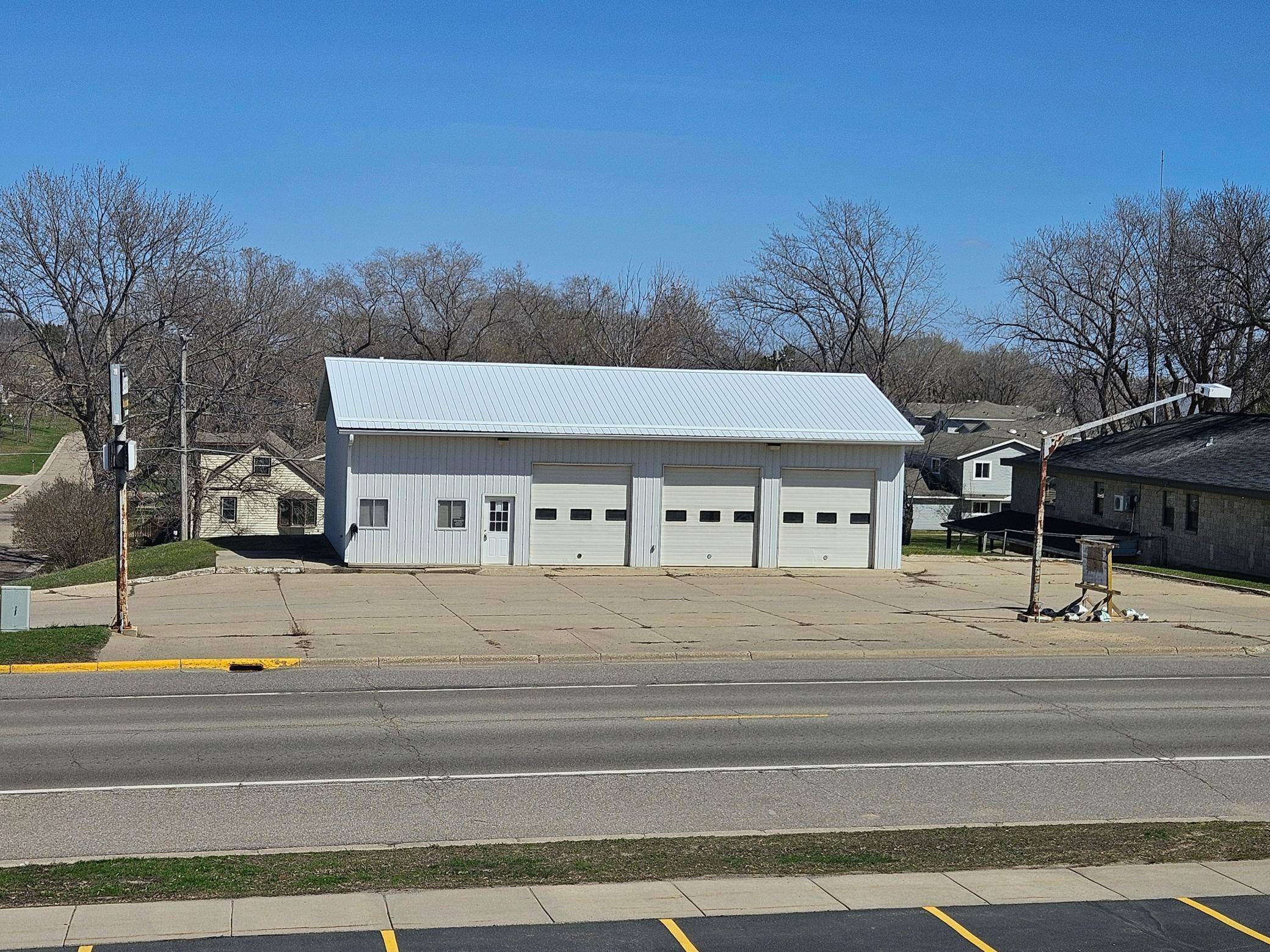 Sauk Centre, MN 56378,901 Main ST S