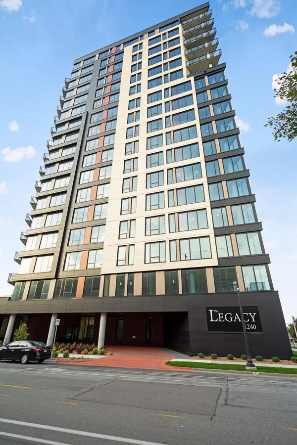 Minneapolis, MN 55415,1240 S 2nd ST #429